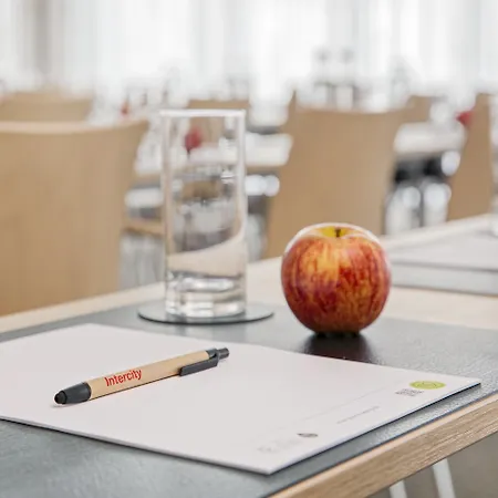 Ξενοδοχείο Intercityhotel 4*