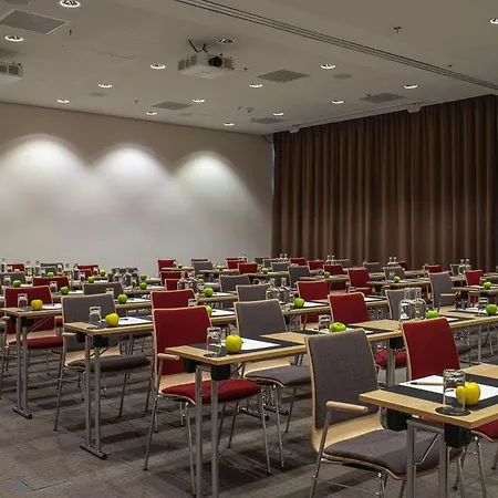 Hotel Intercityhotel 4*