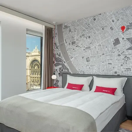 Intercityhotel Ξενοδοχείο 4*