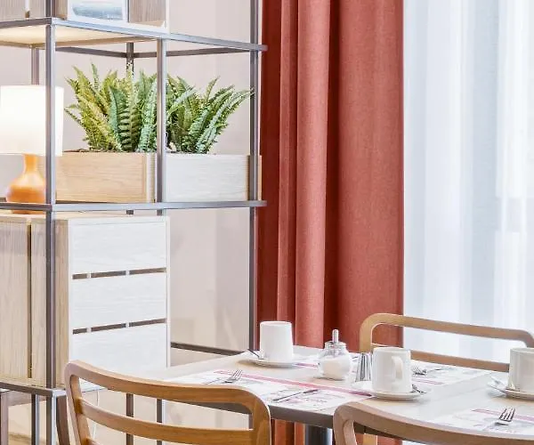 Intercityhotel Будапешт