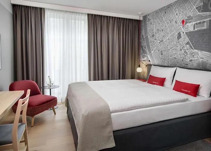 Intercityhotel Отель 4*